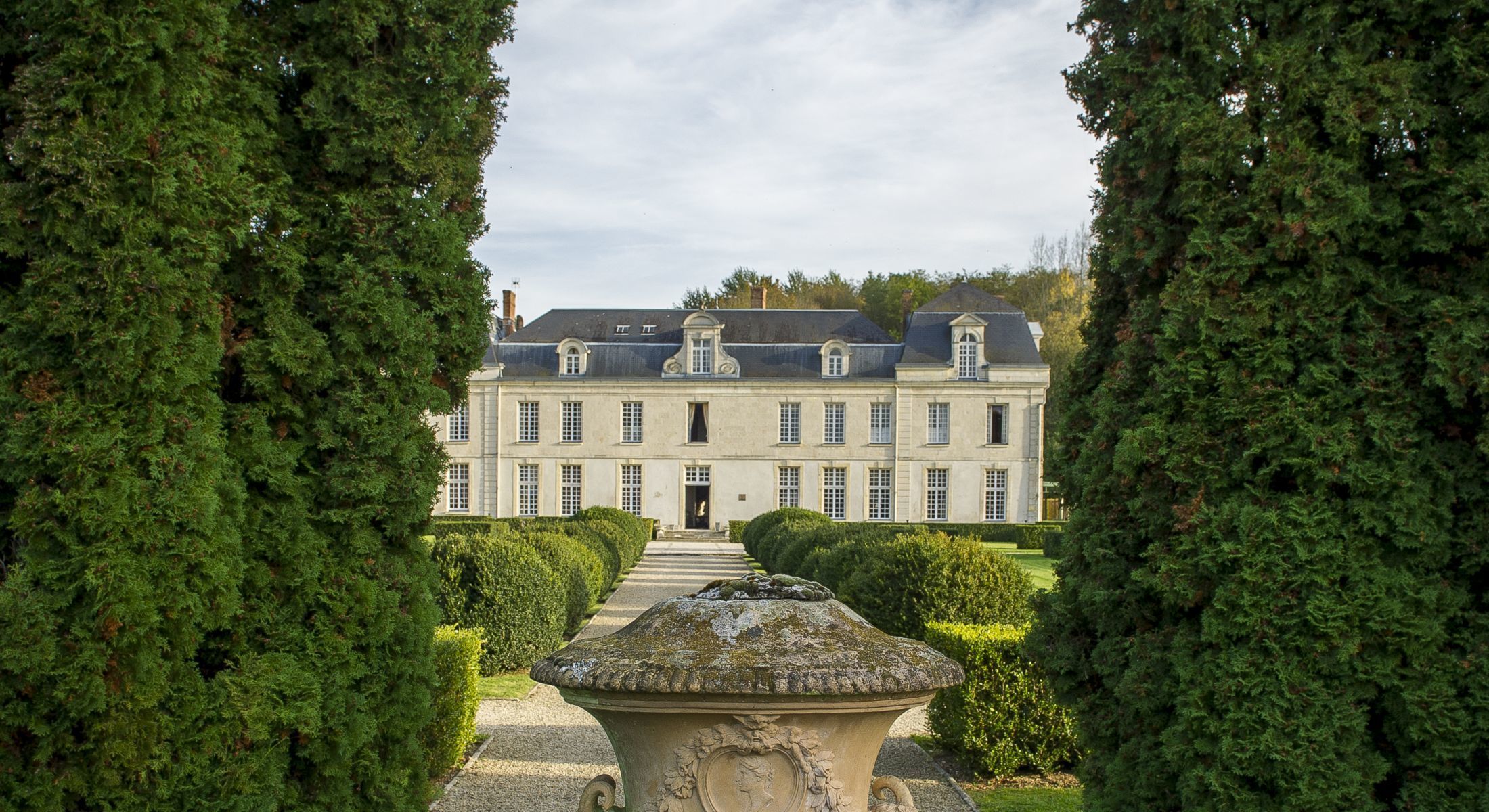 Château de Courcelles 4 Star Luxury Hotel in CourcellessurVesle